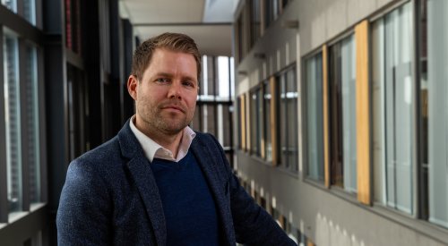 Benjamin Raugland, leder produkt- og skadeforsikring for bedriftsmarkedet i Storebrand, i Storebrands lokaler på Lysaker. Benjamin Raugland, leder produkt- og skadeforsikring for bedriftsmarkedet i Storebrand, i Storebrands lokaler på Lysaker.